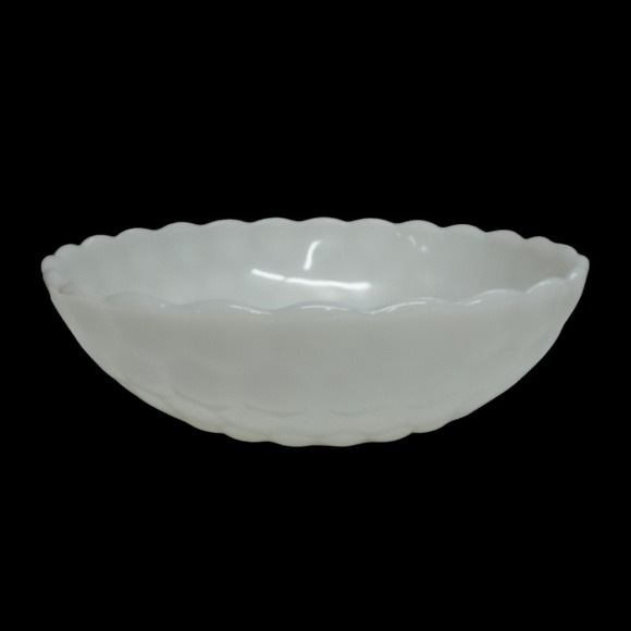 Anchor Hocking Other - Anchor Hocking Fire King Round Scalloped White Milk Glass Bubble Bowl 8 1/2" EUC